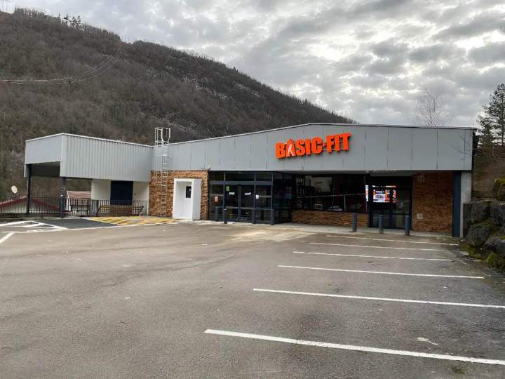 Aménagement Basic-fit Saint-Laurent-des-Arbres